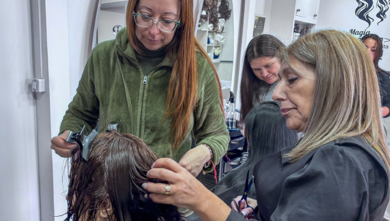 /curso-de-peluqueria-impartido-por-la-otec-municipal