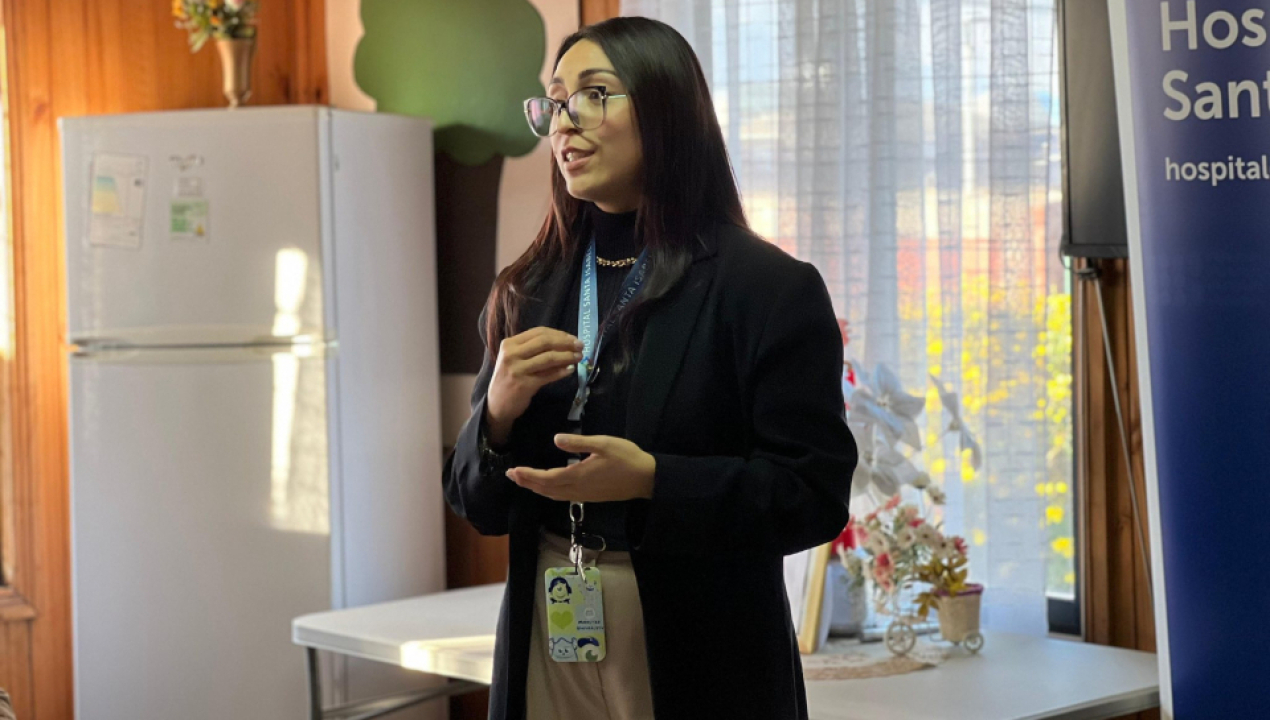 /hospital-santa-isabel-y-cesfam-lebu-norte-desarrollan-conversatorio-de