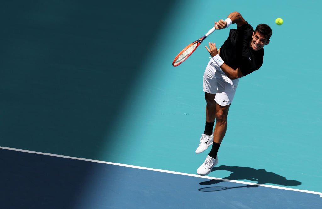 /cristian-garin-se-mete-en-tercera-ronda-de-miami-enfrentara-a-stefanos-tsitsipas