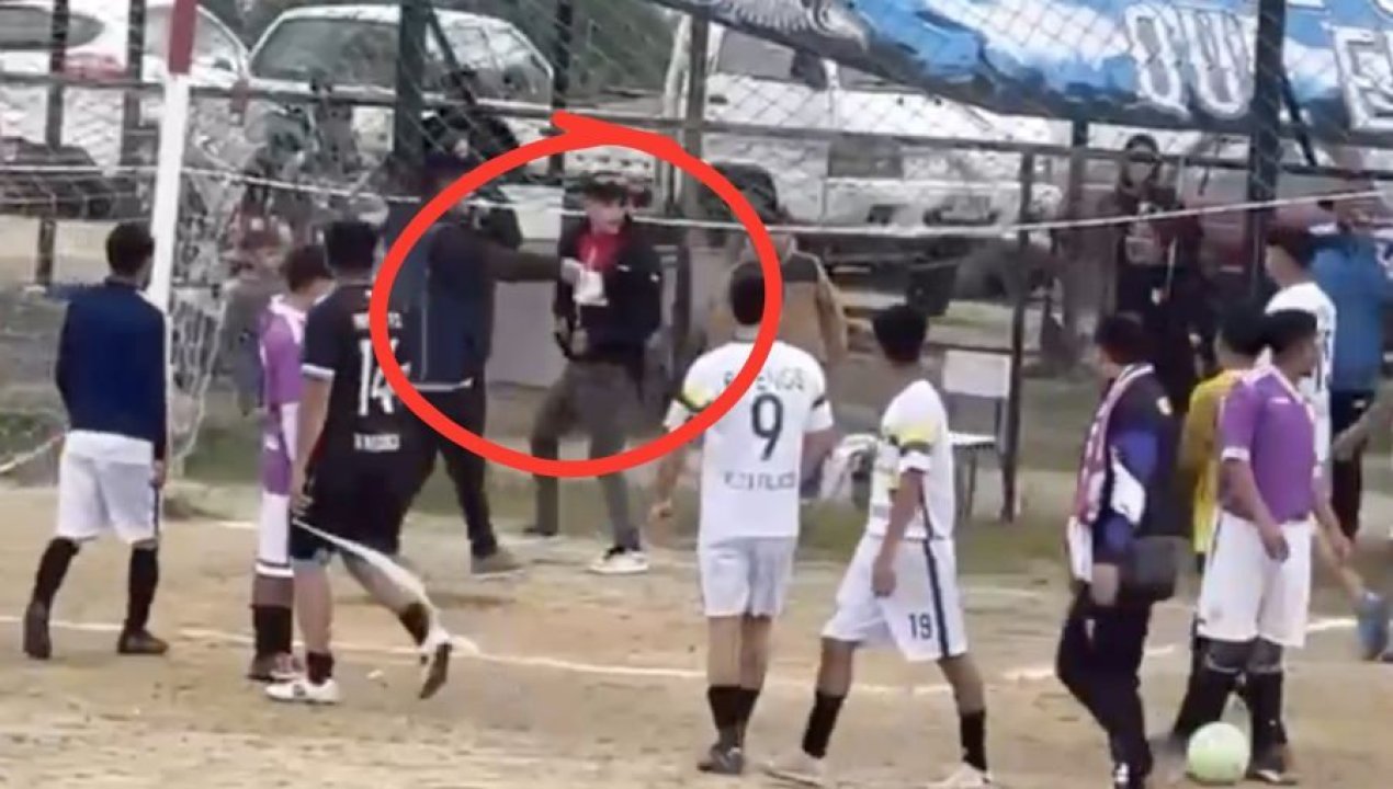 /futbol-amateur-termino-en-batalla-campal-y-un-jugador-apuntado-con-arma