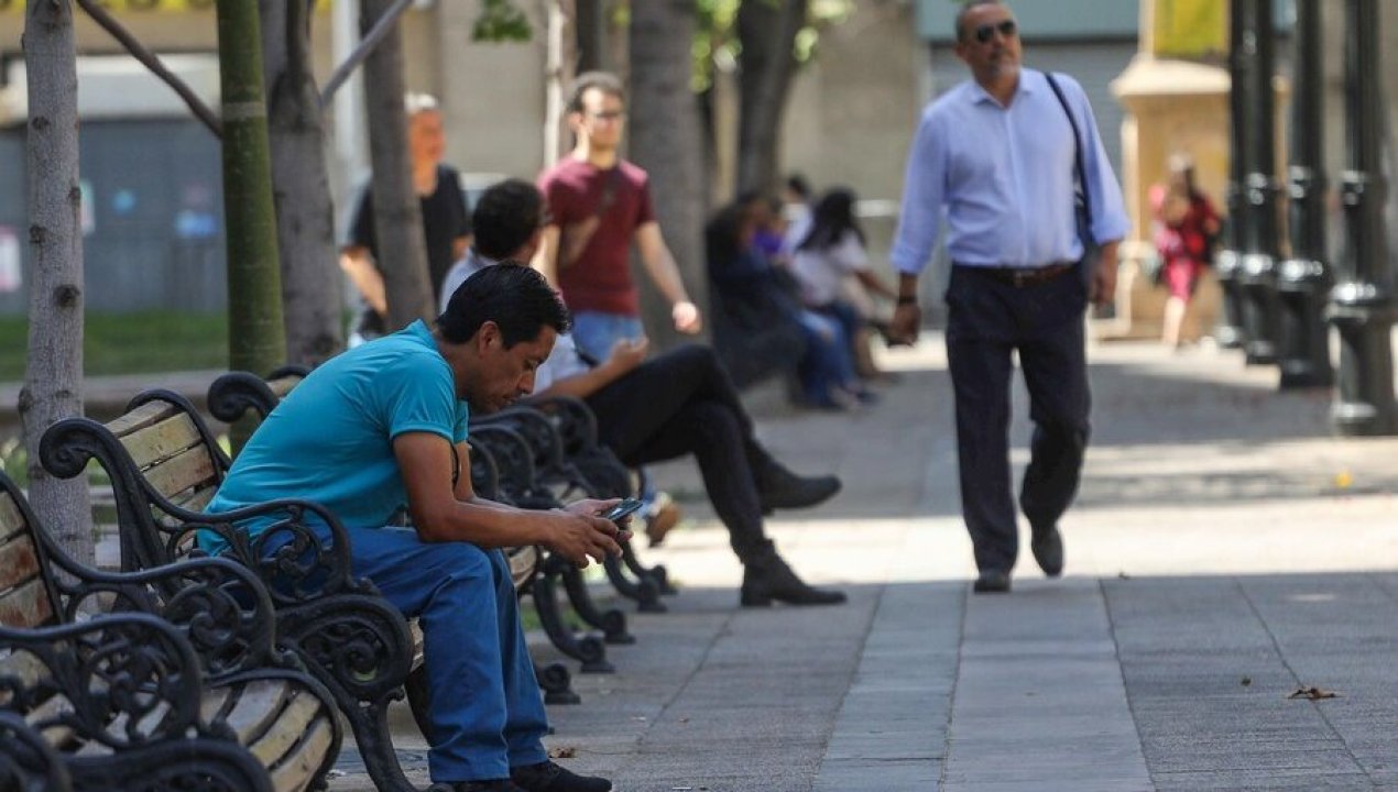 /actualidad/economia/desempleo-en-chile-baja-al-8-0-y-la-informalidad-registra-leve-aumento