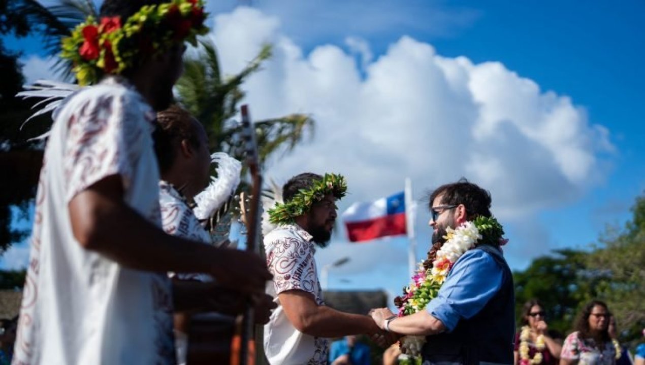 /regionales/region-de-valparaiso/boric-ofrece-disculpas-en-rapa-nui-y-reafirma-respaldo-a-la-autonomia-del