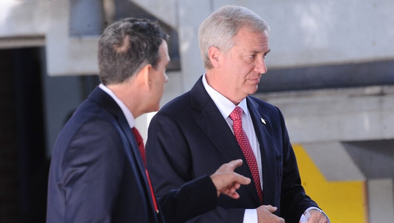 /actualidad/politica/aprobacion-del-presidente-kast-vuelve-a-caer-y-desaprobacion-alcanza-el-53