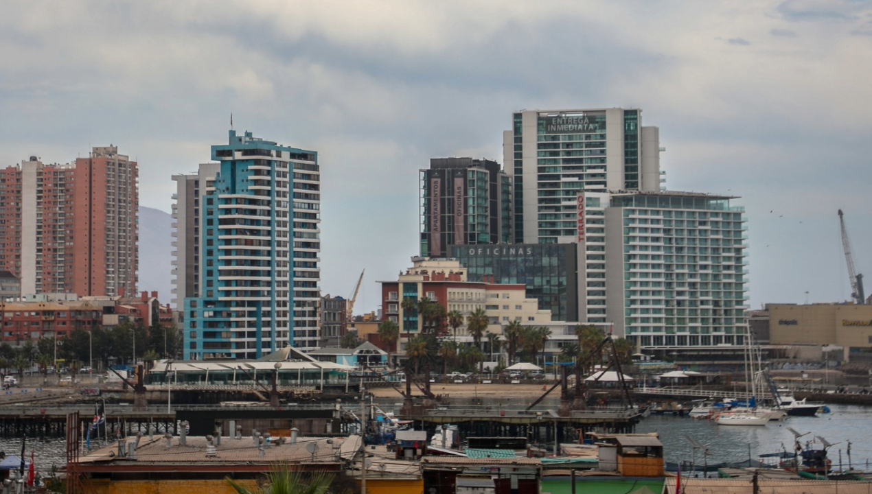 /ante-alerta-de-lluvias-municipalidad-de-antofagasta-monitorea-situacion-y