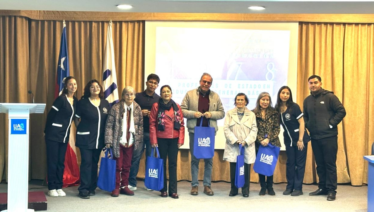 /emotivo-reencuentro-profesores-de-estado-celebran-45-anos-de-egreso-de-la